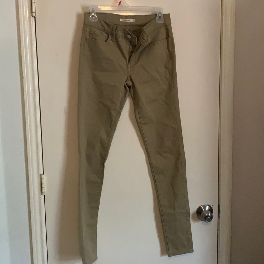 Levi’s pants